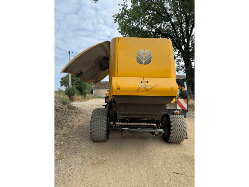 Tracteur ERTL 1/32 New Holland T6.180 Avec Presse Roll-Belt 560 – Bleu, Neuf
