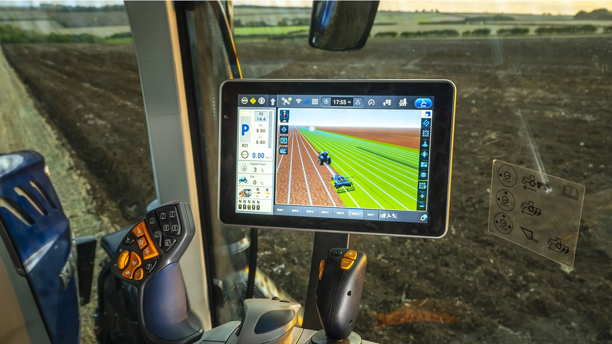 0b41131-new-holland-guidance-and-machine-automation.webp