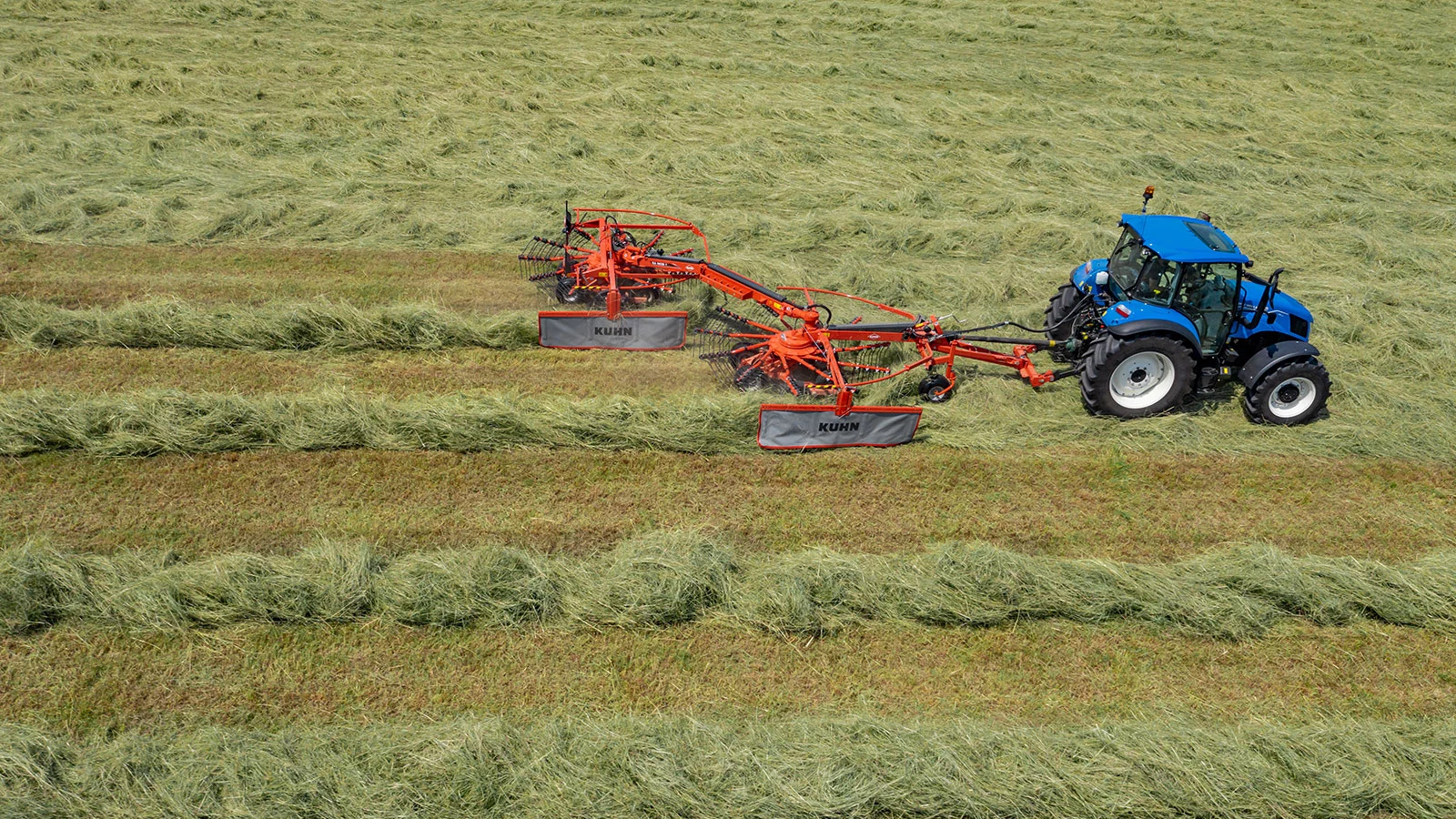 GA6632+_WORK_AERIAL_NEW-HOLLAND-(8).jpg