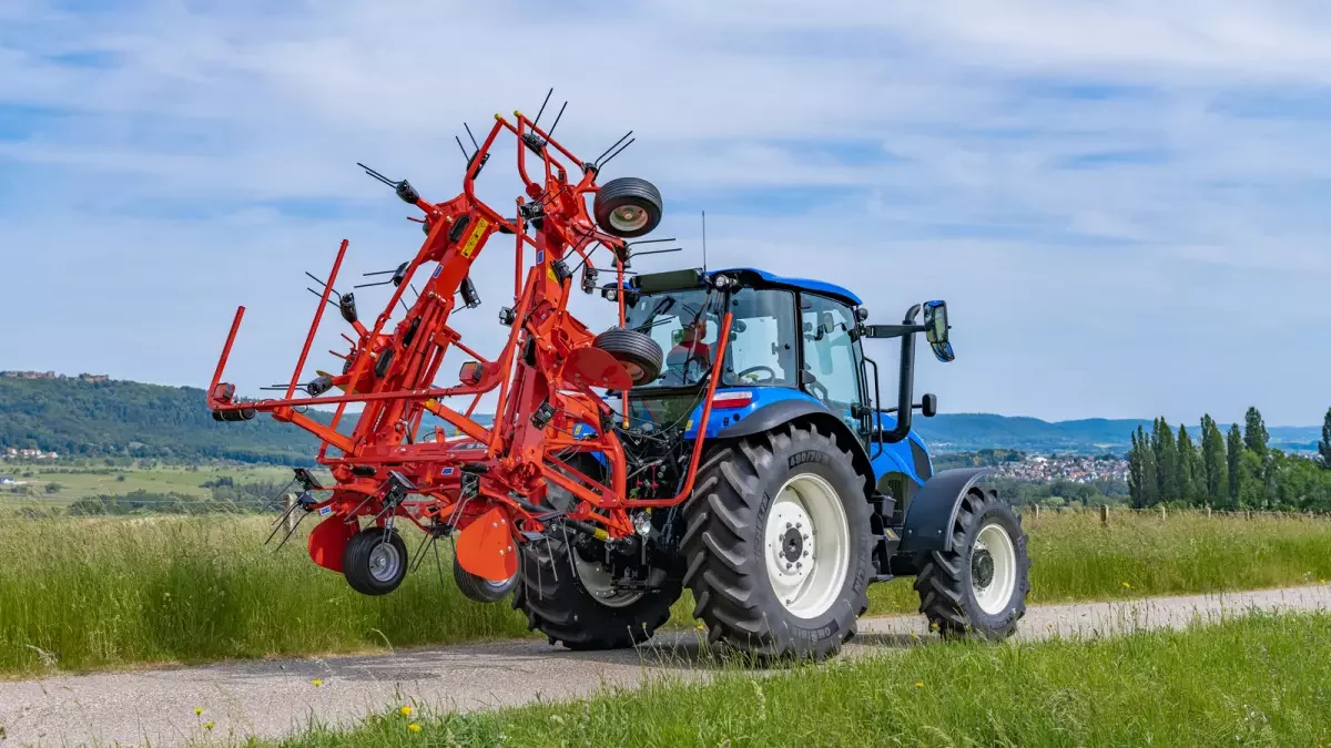 GF5903_TRANSPORT_GROUND_NEW-HOLLAND-(2).jpg.webp