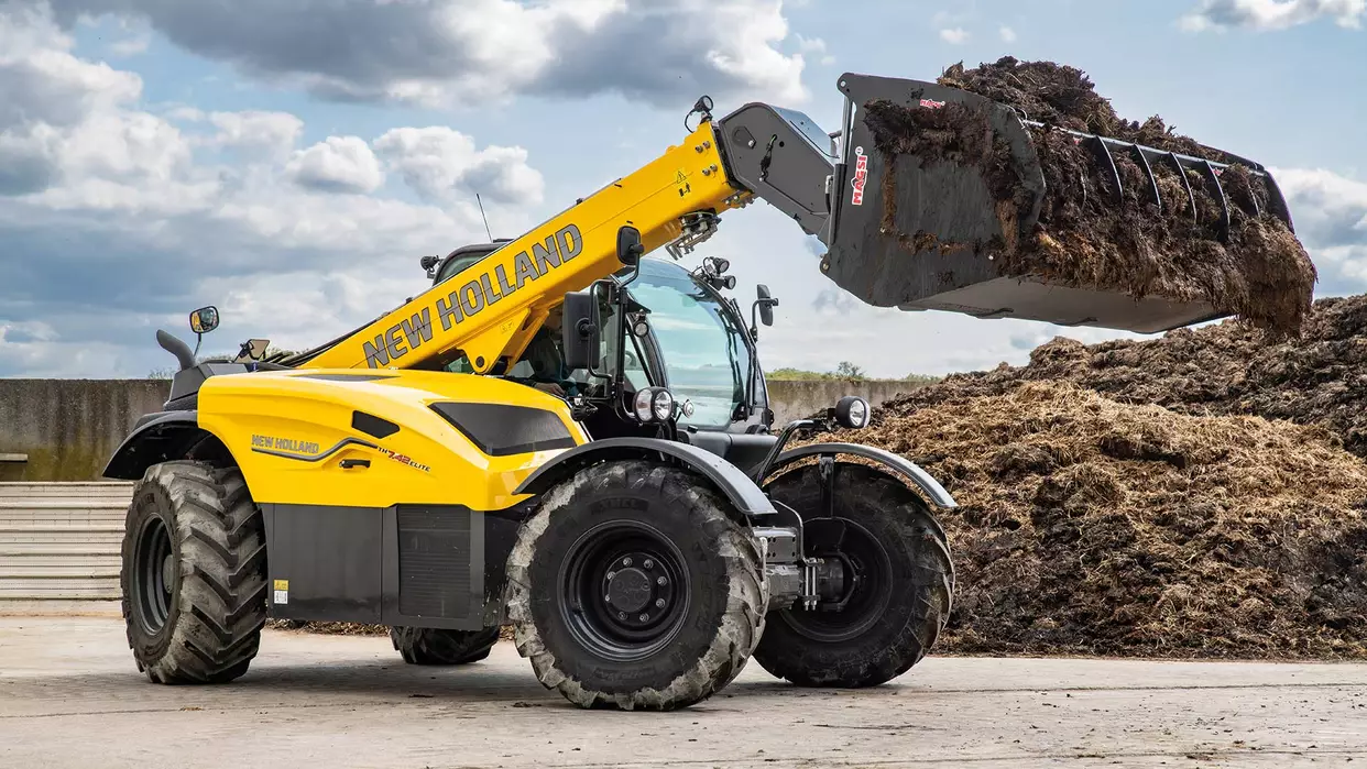 th-telehandlers-the-range (1).webp