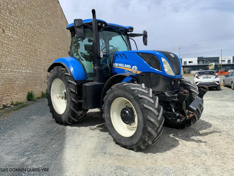 Tracteur Occasion NEW-HOLLAND T7.210