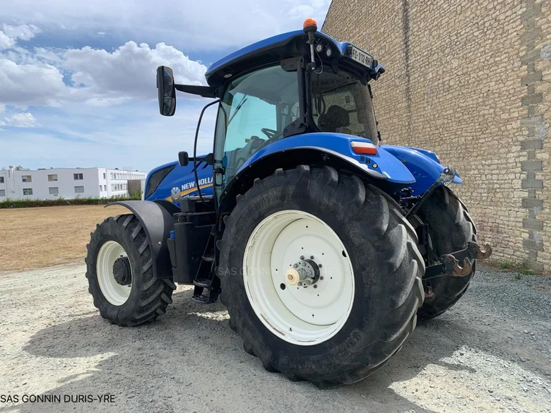 Tracteur Occasion NEW-HOLLAND T7.210