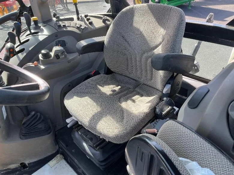 TRACTEUR CASE IH FARMALL + CHARGEUR-BMS