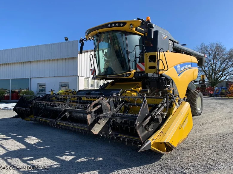 Moissonneuse batteuse NEW-HOLLAND CX 7.80