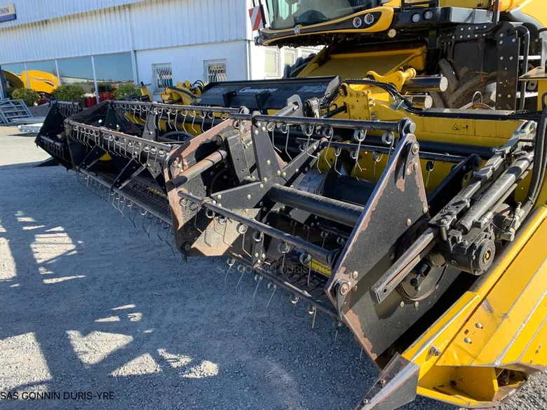 Moissonneuse batteuse NEW-HOLLAND CX 7.80