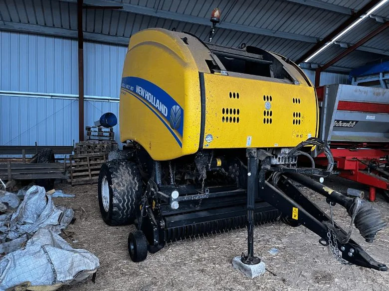 Presse NEW-HOLLAND ROLL-BELT 180