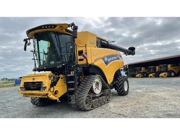 Moissonneuse batteuse NEW-HOLLAND CR 8.90