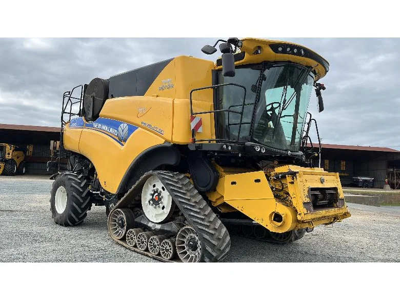 Moissonneuse batteuse NEW-HOLLAND CR 8.90