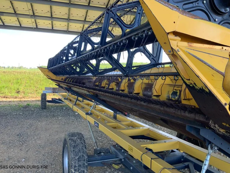 Moissonneuse batteuse NEW-HOLLAND CR 9.80