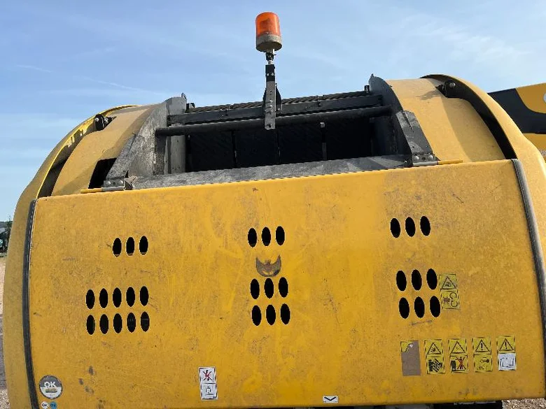 Presse NEW-HOLLAND ROLL-BELT 180