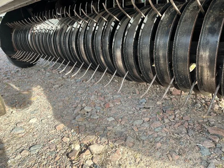Presse NEW-HOLLAND ROLL-BELT 180