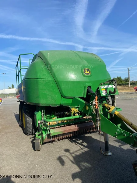Presse JOHN-DEERE L1534