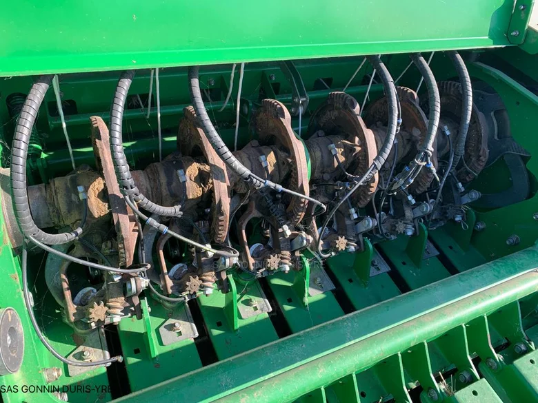 Presse JOHN-DEERE L1534