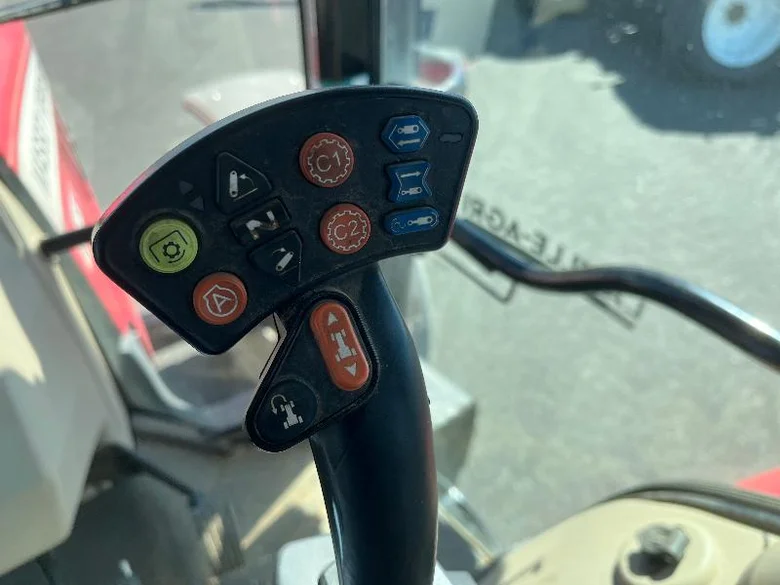 Tracteur Occasion MASSEY FERGUSON 6715 S
