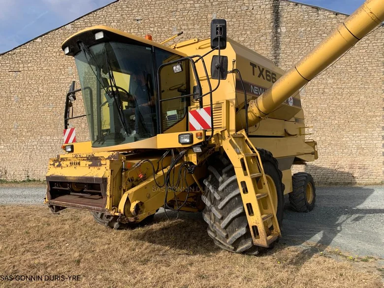 Moissonneuse batteuse NEW-HOLLAND TX 66