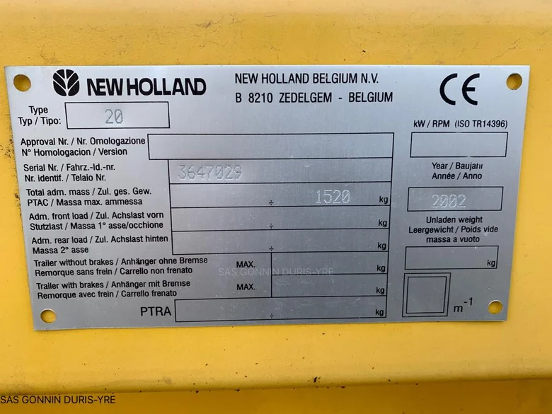 Moissonneuse batteuse NEW-HOLLAND CX 840
