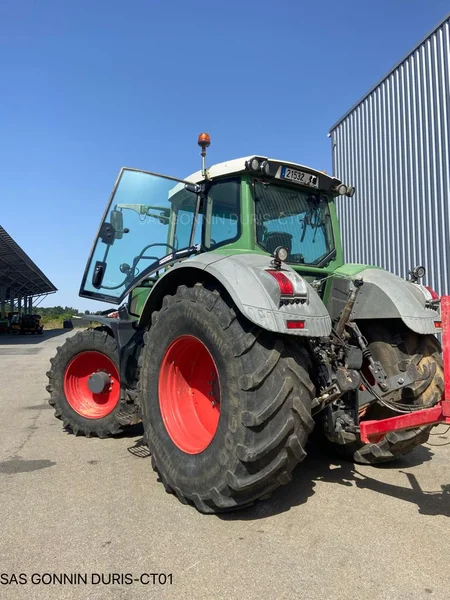 Tracteur Occasion FENDT 822 VARIO