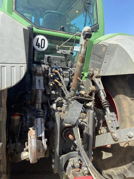 Tracteur Occasion FENDT 822 VARIO