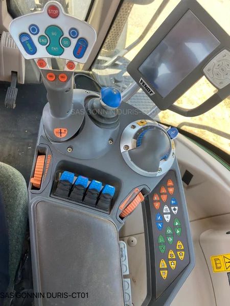 Tracteur Occasion FENDT 822 VARIO