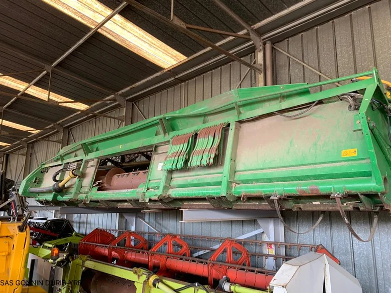 Moissonneuse batteuse JOHN-DEERE C670