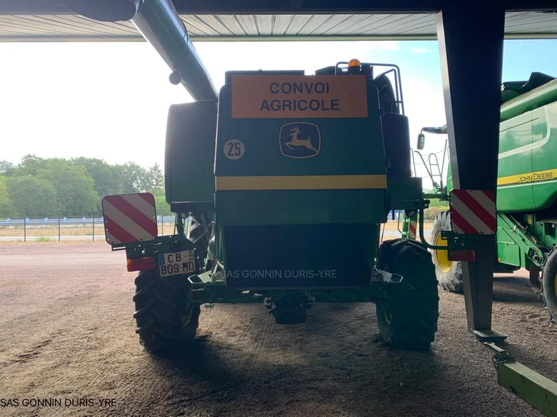 Moissonneuse batteuse JOHN-DEERE C670