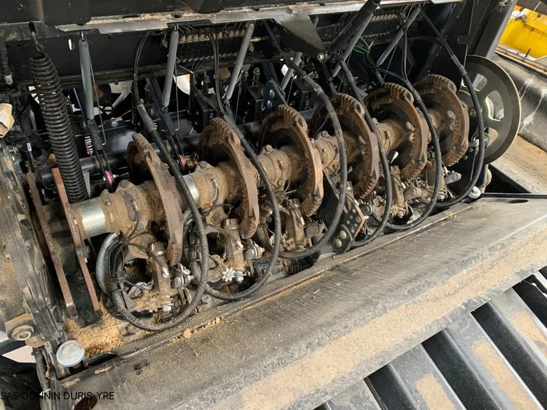 Presse NEW-HOLLAND BB 1290 +