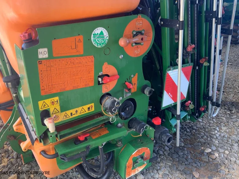 Pulvérisateur AMAZONE UF 1801