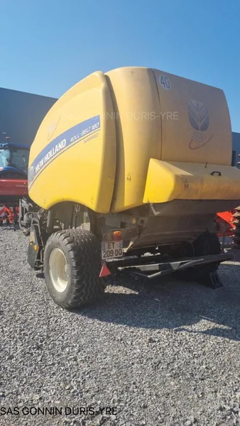 Presse NEW-HOLLAND ROLL-BELT 180