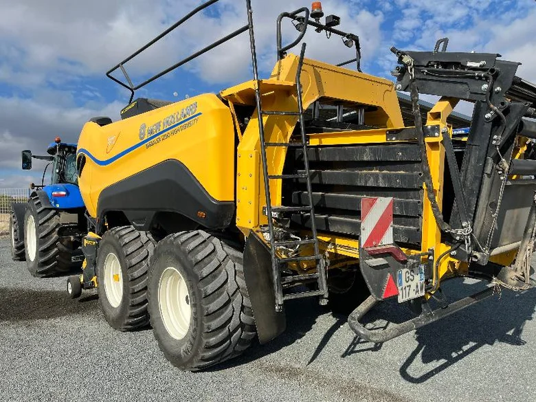 Presse NEW-HOLLAND BB 1290 HD
