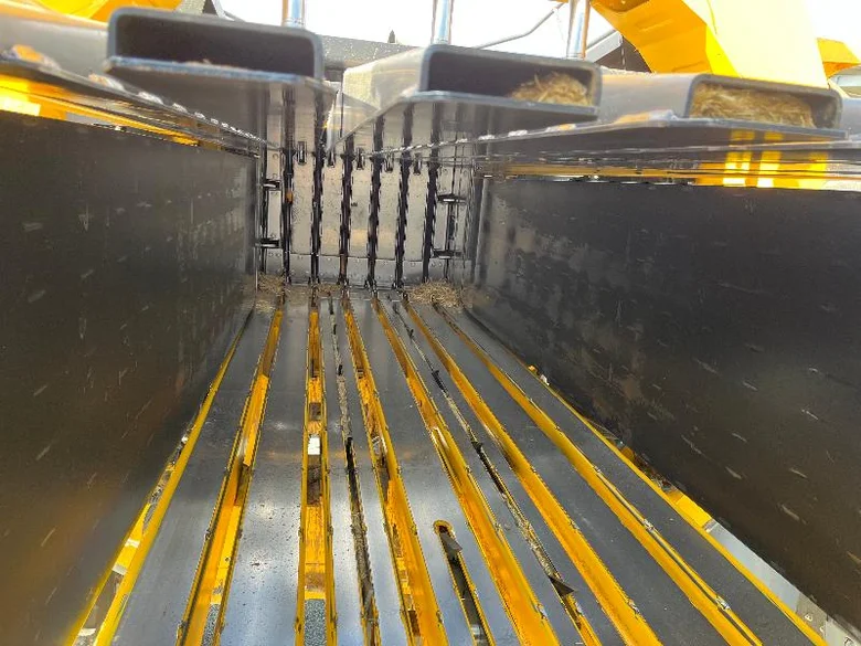 Presse NEW-HOLLAND BB 1290 HD