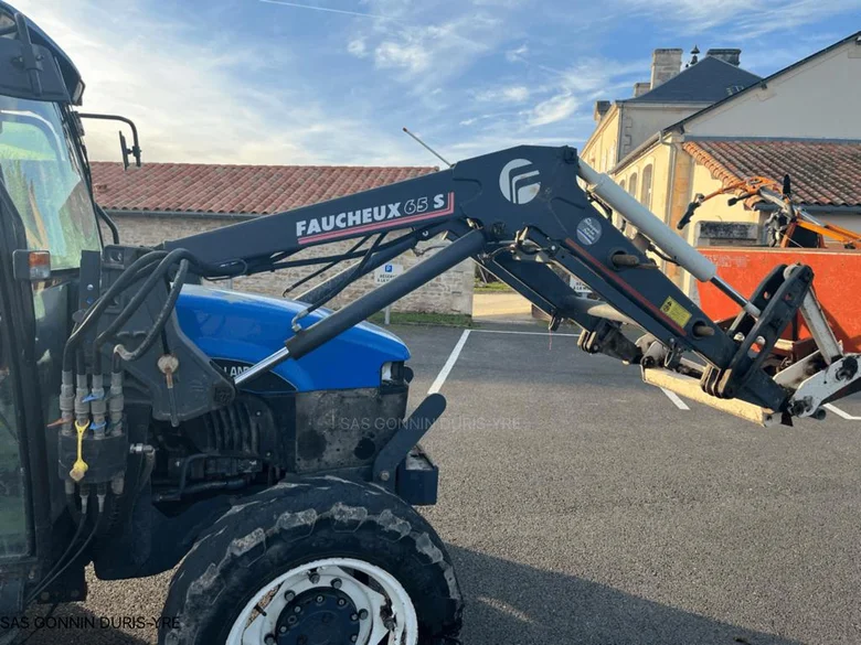 Tracteur Occasion NEW-HOLLAND TN 65 D