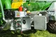 Camion-citerne à pompe avec pompe rotative